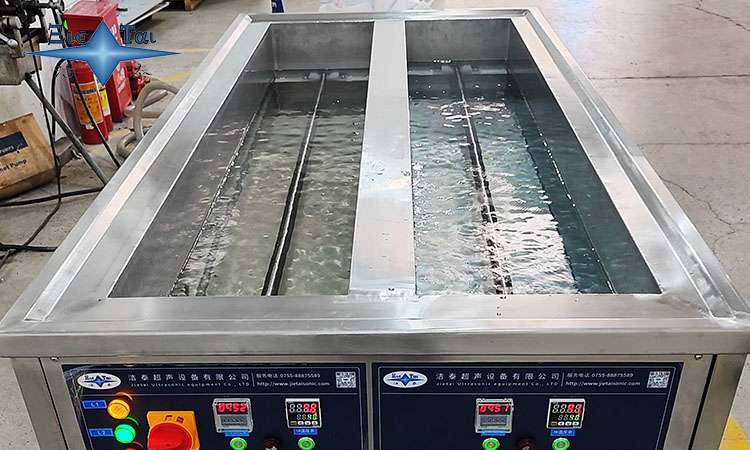 超聲波清洗機的水泵選擇：類型、特性與應(yīng)用指南